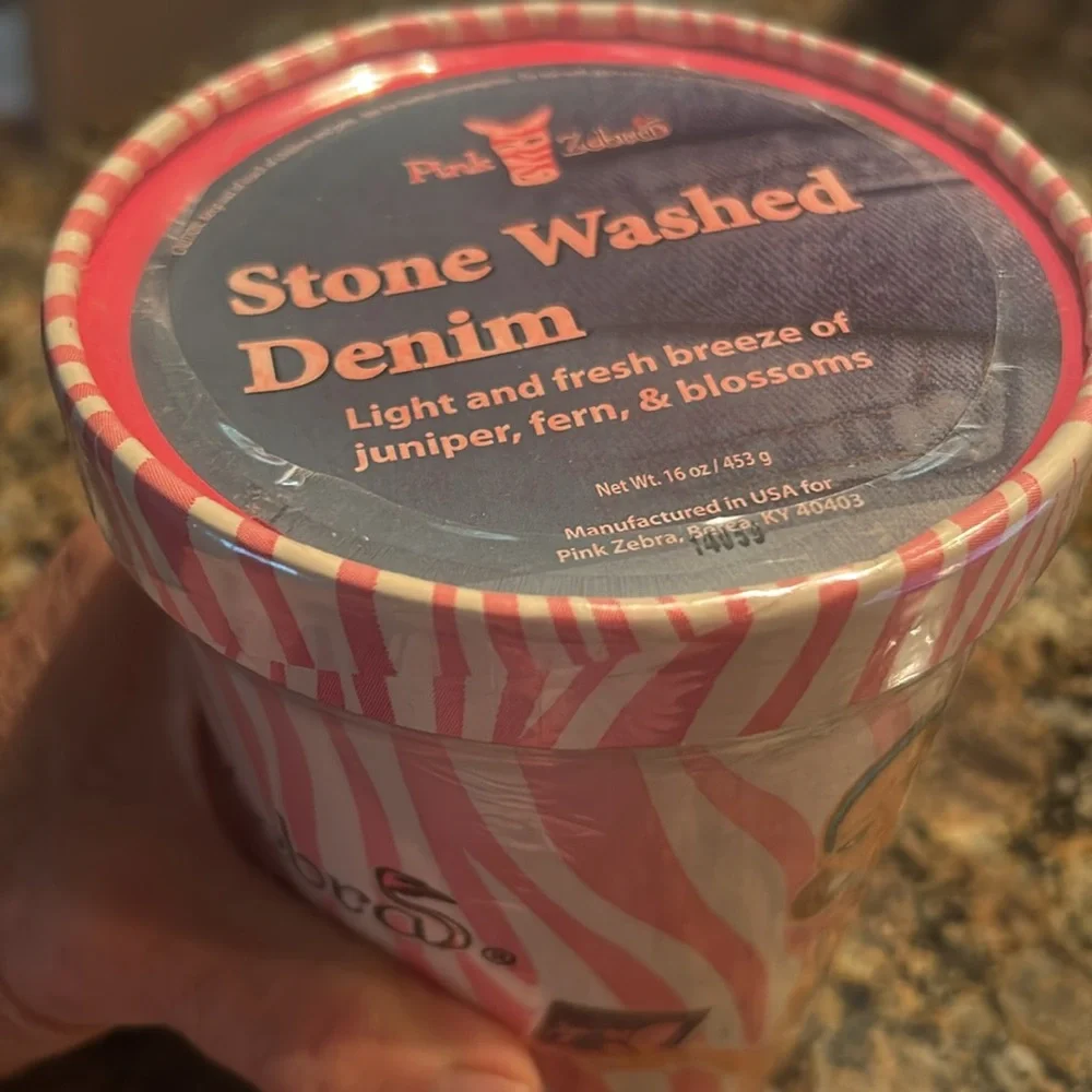 Pink Zebra Sprinkles 16 oz. - Picture 4 of 5